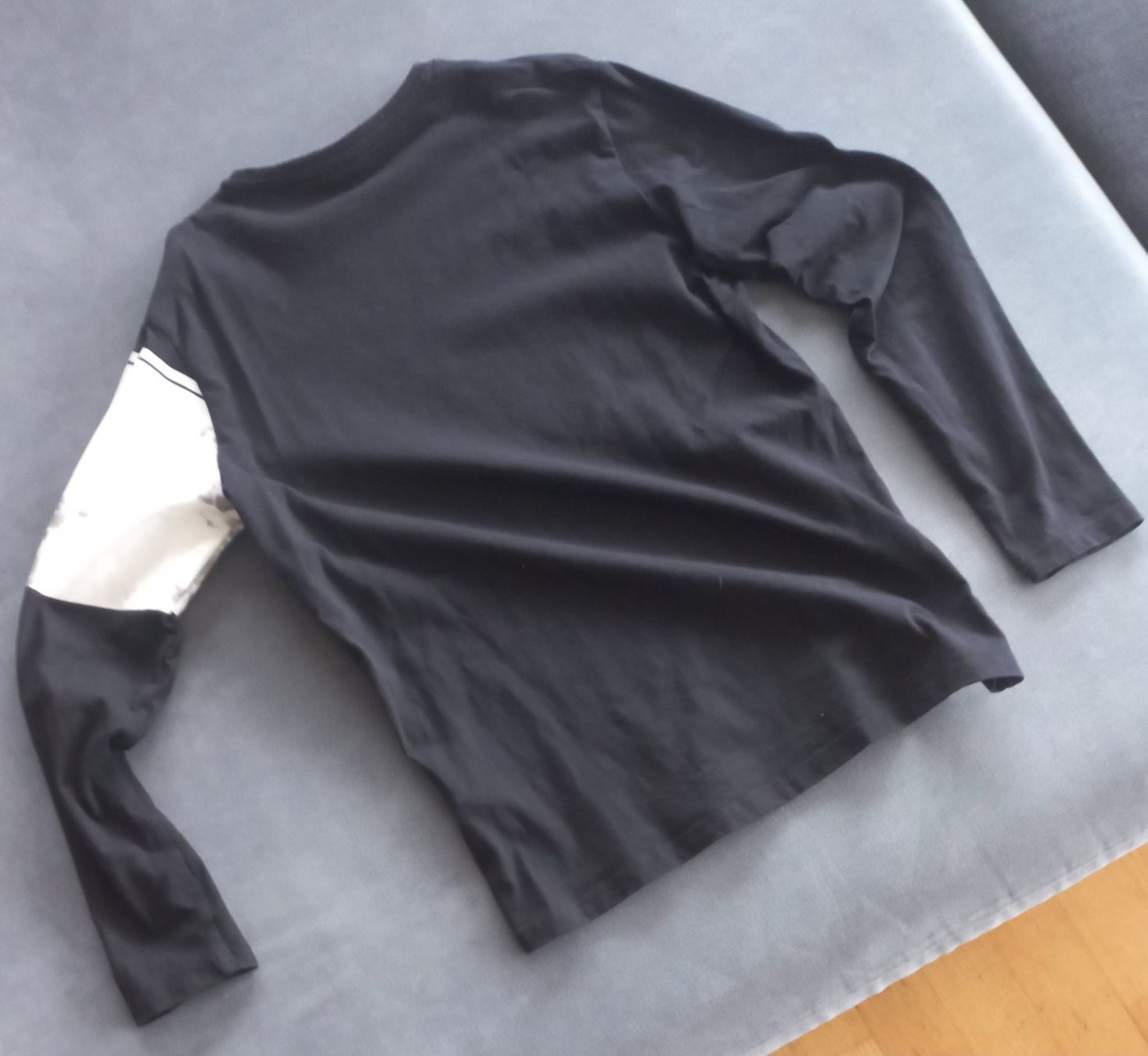 Camicie, T-shirt & Polo: Cooles Langarmshirt 146 /152 – Usato da Thayngen venduto da andielsener 1