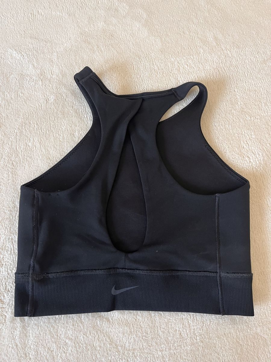 Nike Tops: Nike racerback top size M – Neuf (Voir description) à Zürich par pal_79mf 1