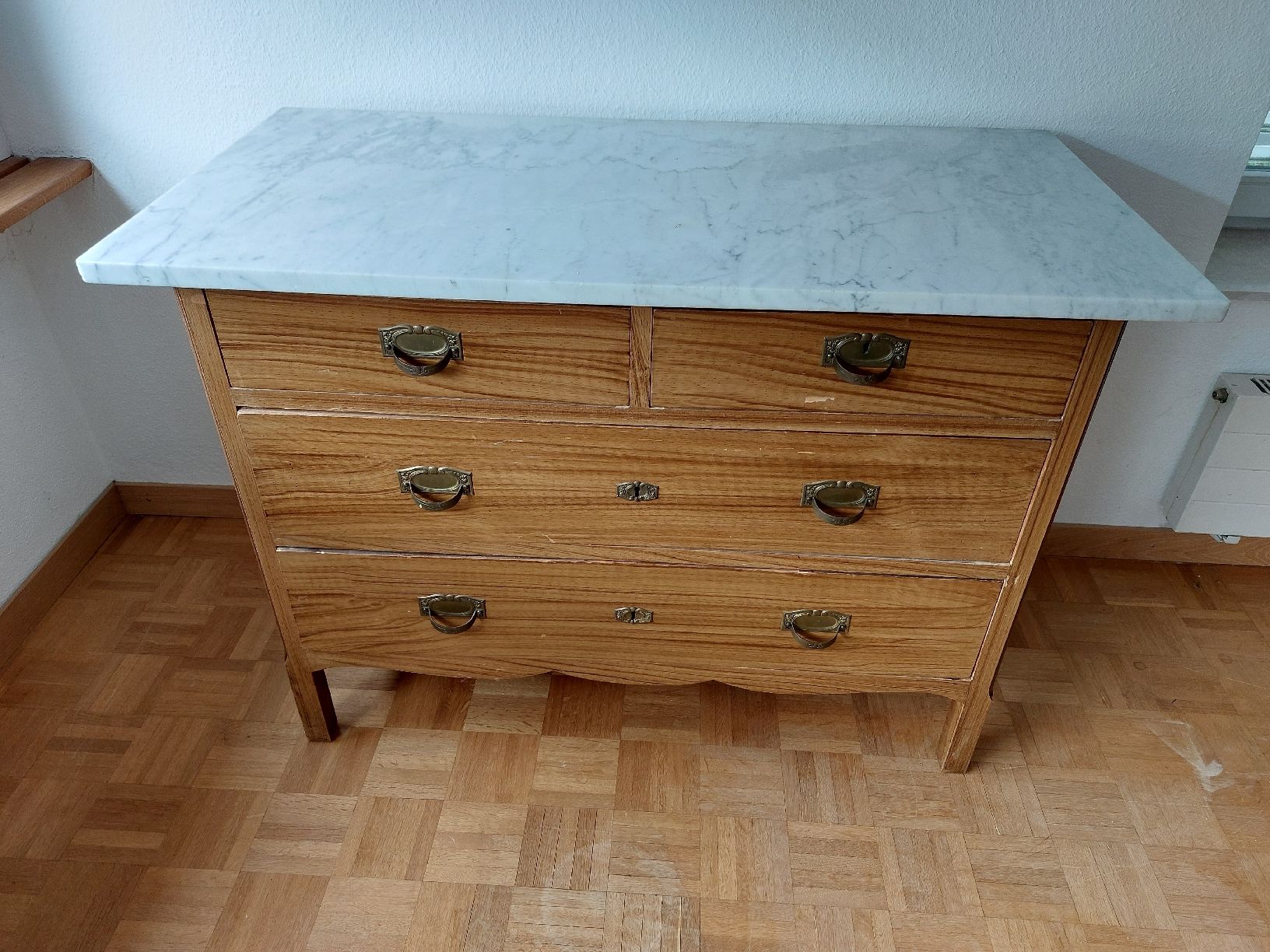 Commodes: Kommode Gründerzeit mit Marmorplatte – D'occasion à Dornach par Nadjeffel