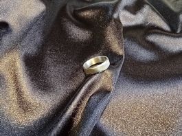 Schöner Damen / Herren Fingerring