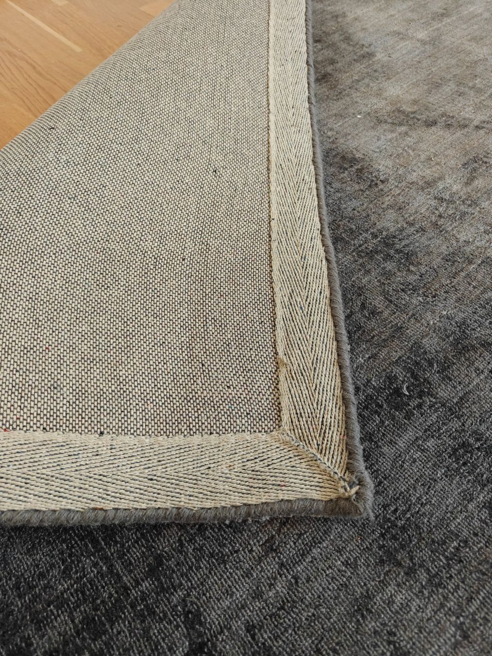 Tappeti: Teppich Sofacompany Velvet Ocean Stone Grey – Usato da Solothurn venduto da SilvanD94 2
