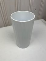 Weisse Seidenmatte Blumenvase, Höhe ca. 21cm, Deko