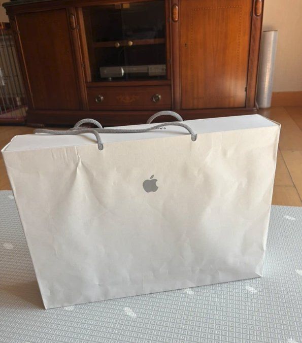 Apple MacBook Pro M4 Max 16-inch, black, nano-texture (Neu und ...