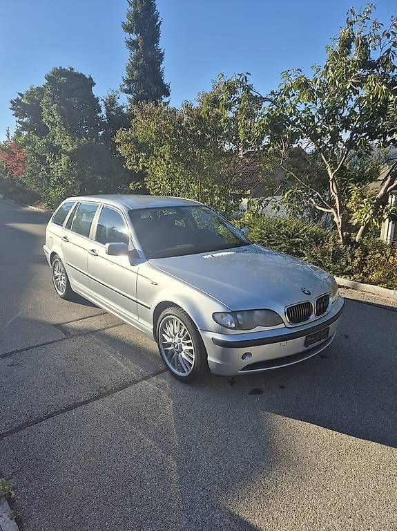 BMW Autos: BMW 320i E46 Touring – D'occasion à Flaach par stefnik91