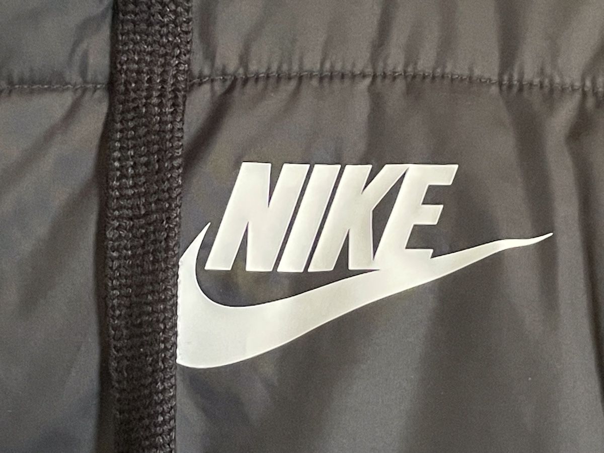 Nike Jacken: Doudoune Nike noire reversible imperméable, taille S, neuve – Neu und originalverpackt aus Vuadens von Nina11 2