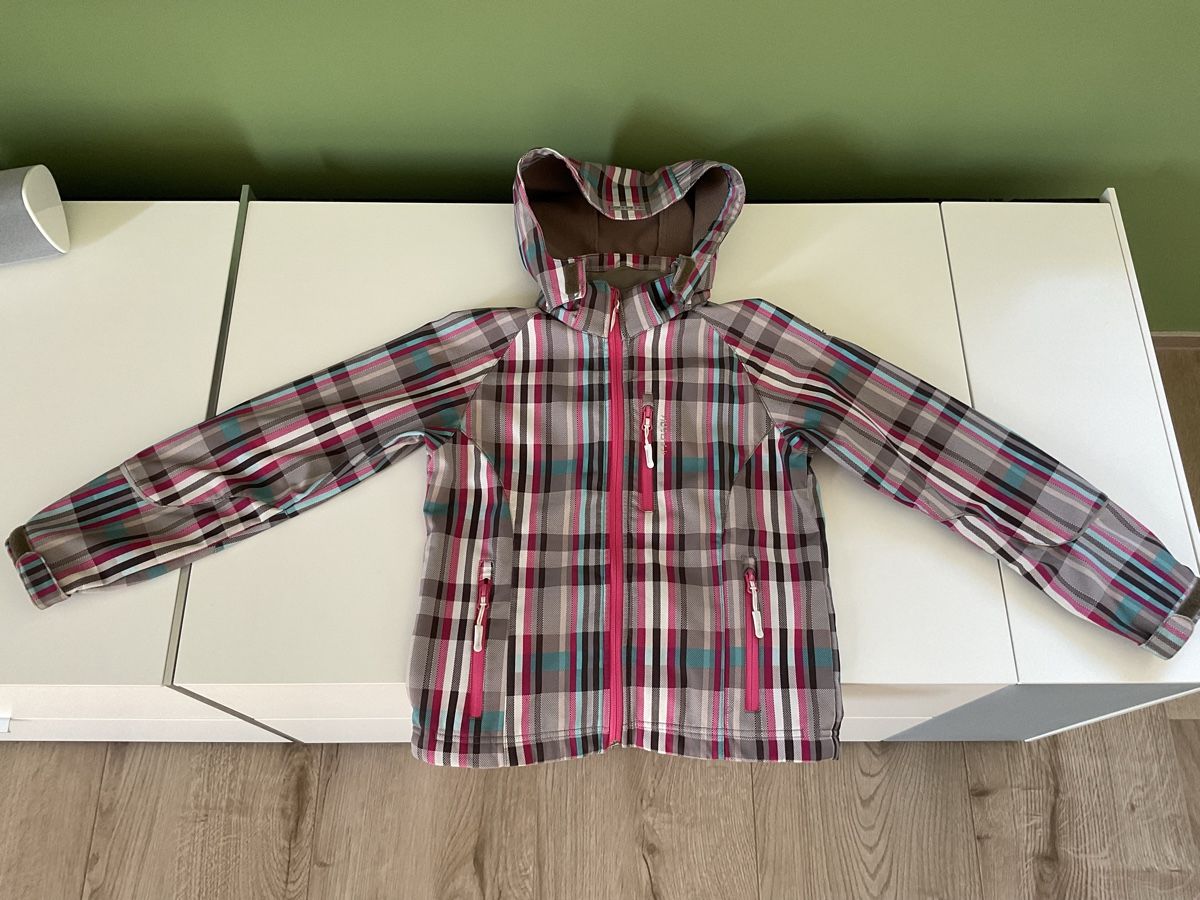 Icepeak Vestes & Manteaux: Warme Softschell Jacke Mädchen Gr.140 – D'occasion à Pfäffikon ZH par Ben0707