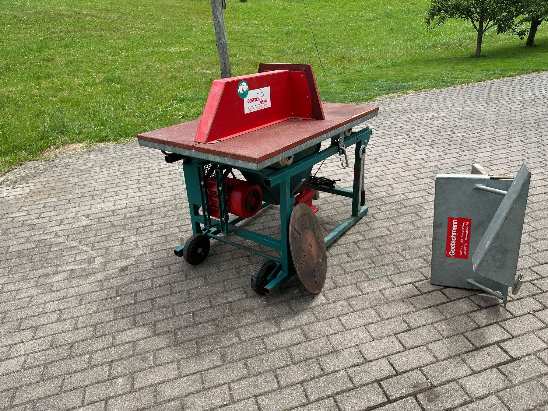 Seghe: Brennholzfräse Götschmann mit Schälblatt – Usato da Rothrist venduto da Chnupperi 7