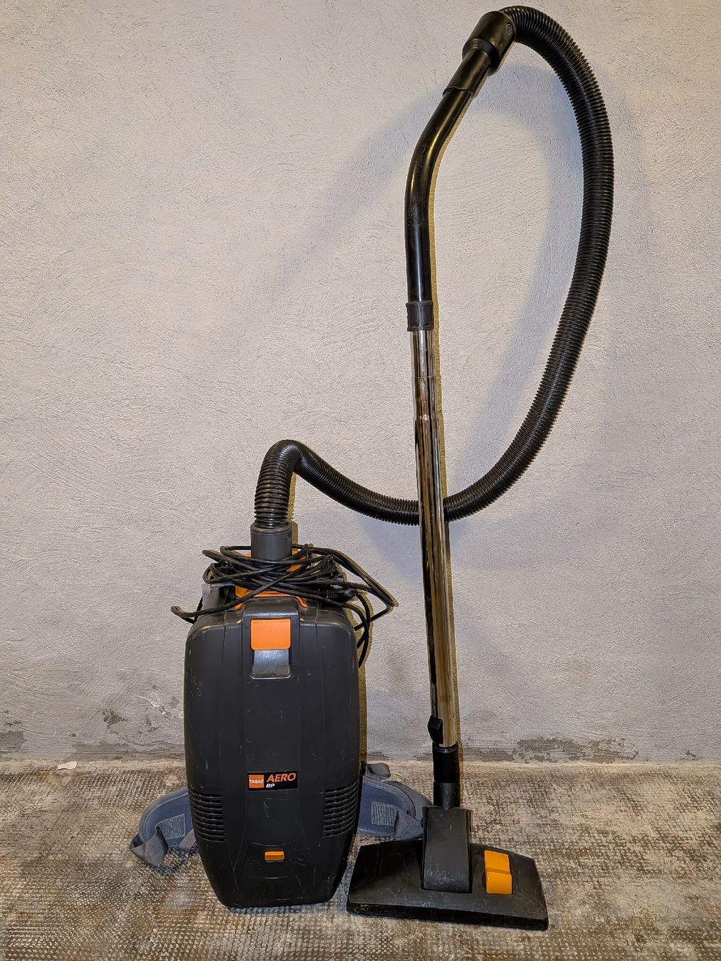 Aspirapolveri & Accessori: Taski Aero BP Rucksackstaubsauger gebraucht – Usato da Jona venduto da armo01