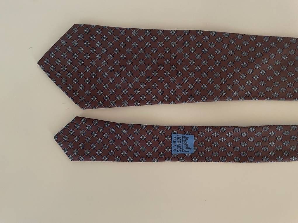 Cravates: Hermés Krawatte  – D'occasion à Häfelfingen par JeremiasR 1