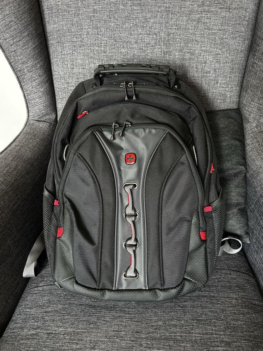 Wenger Zaini: Wenger Legacy Rucksack  – Nuovo (secondo la descrizione) da Zürich venduto da ElsterAuge7