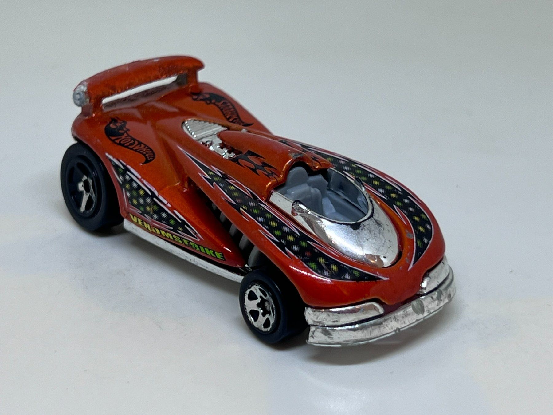 Hot Wheels Modellini d'auto: Hot Wheels Speed Shark #597 – Usato da Wildegg venduto da LaaBoutique