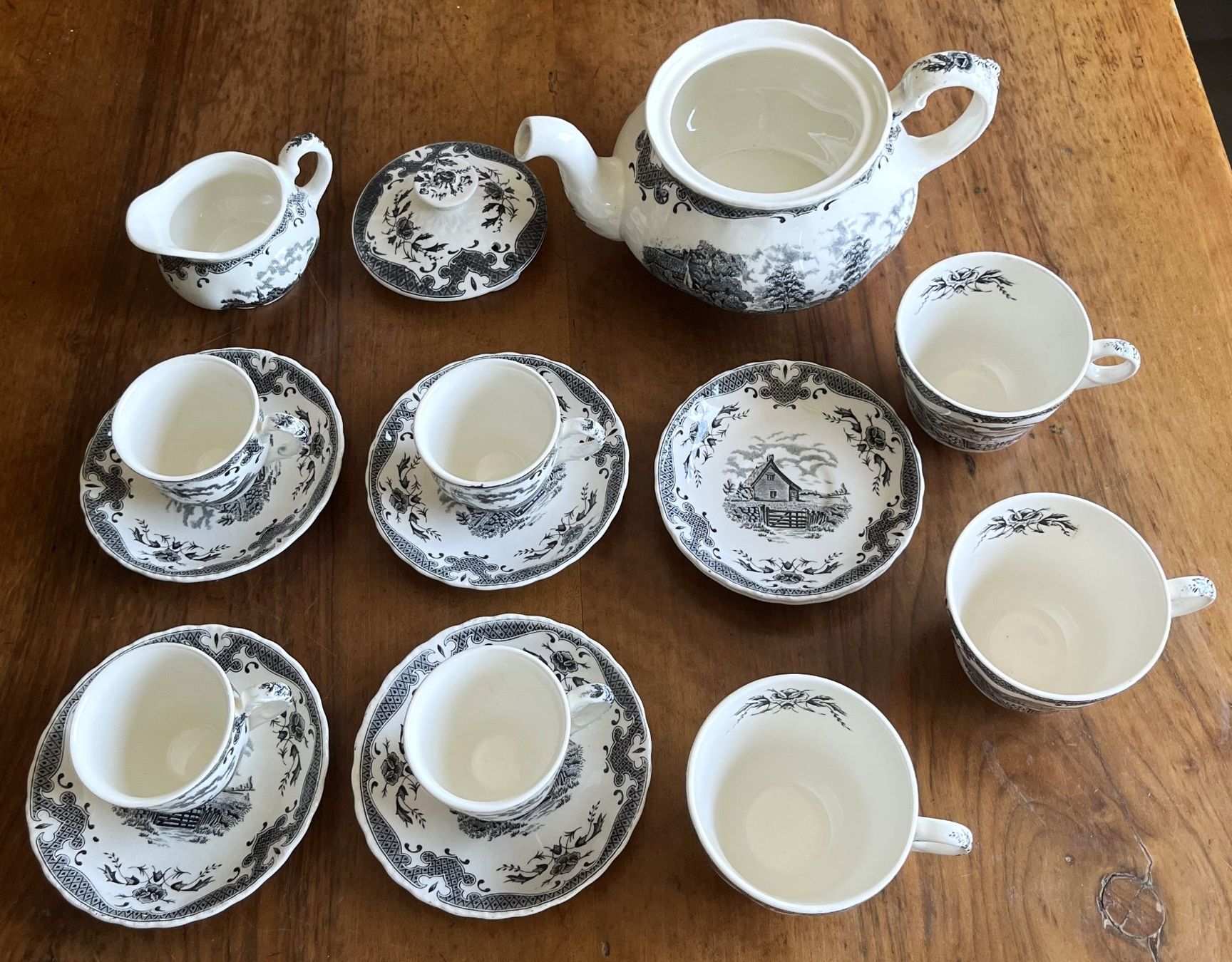 Set di piatti: W.H.Grindley England Teeges.16 Teile Scenes After Constable – Nuovo (secondo la descrizione) da Arlesheim venduto da Pyramide88 3