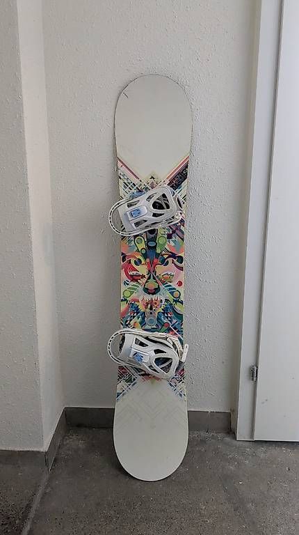 Boards: Snowboard der Marke Salomon mit Bindung – D'occasion à Zürich par nat_zjl8