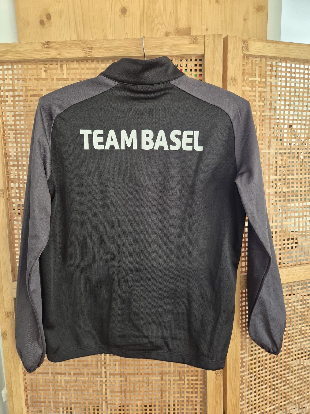 Canottiere & Pantaloni: Macron Trainingsoberteil Team Basel schwarz Grösse XS – Nuovo (secondo la descrizione) da Frenkendorf venduto da naibaf01 2