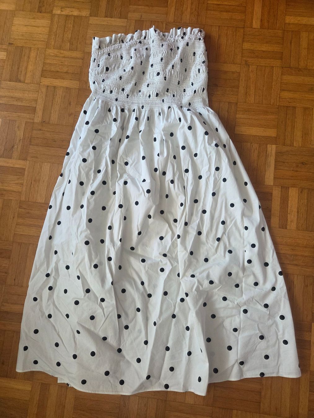 H&M Kleider: Kleid Gr. XL – Gebraucht aus Basel von Roundtrip
