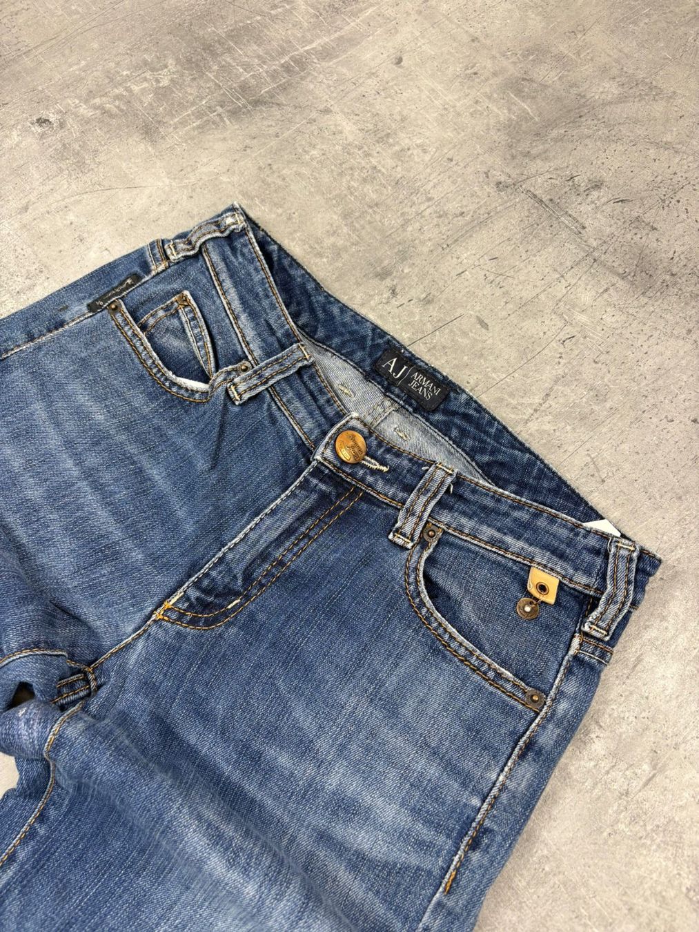 Armani Jeans: Vintage Armani Bootcut Jeans (S) – Nuovo (secondo la descrizione) da Werdenberg venduto da hase.vintage 3