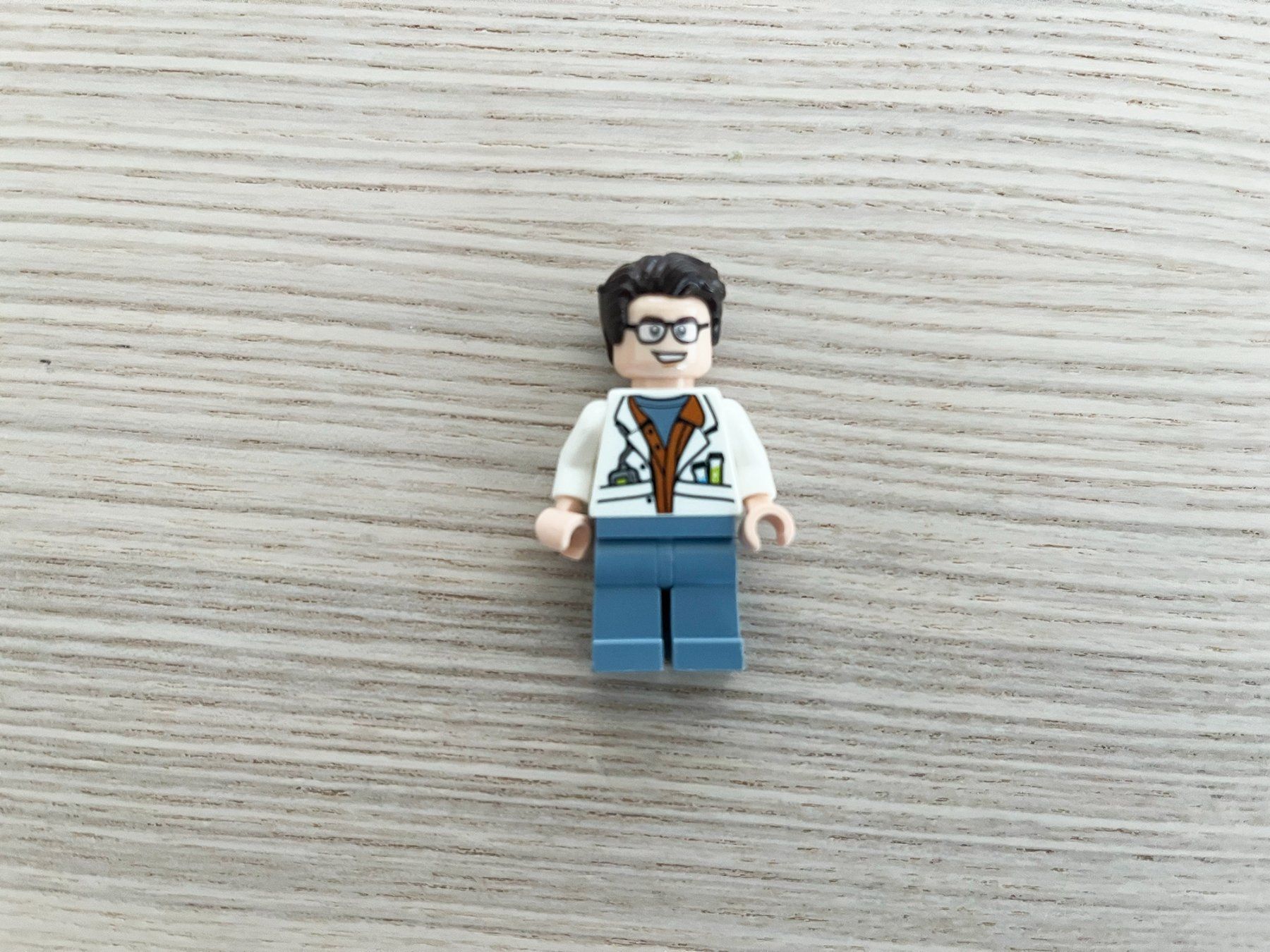 Lego Giocattoli: Lego Jurassic World JW041: Scientist – Usato da Lausanne venduto da BeyondStories 1