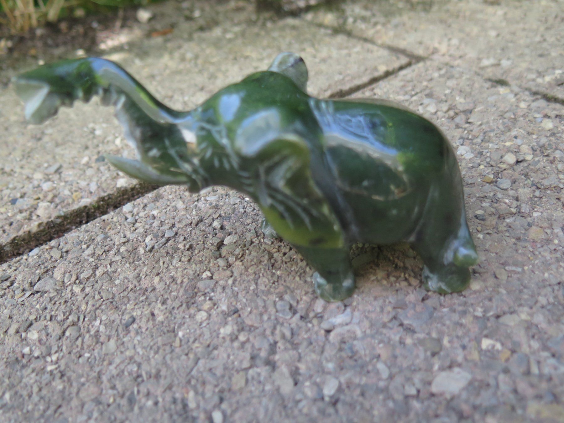 Sculptures & Statues: 3 Jade Elefanten – D'occasion à Schaffhausen par Yamakana51L8736OQ8 8