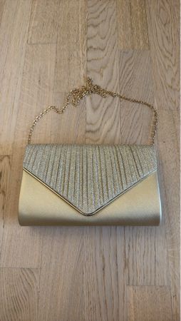 Elegante Goldene Clutch für besondere Anlässe