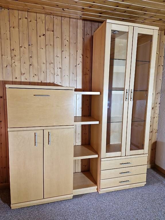 Büffets: Vitrine mit Buffet – Gebraucht aus Grindelwald von jana2094