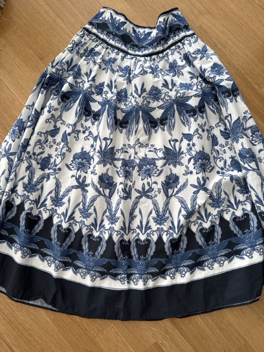 H&M Gonne: Schöne H&M Jupe Gr. 38 mit Blumenmuster – Nuovo (secondo la descrizione) da Zürich venduto da szityu