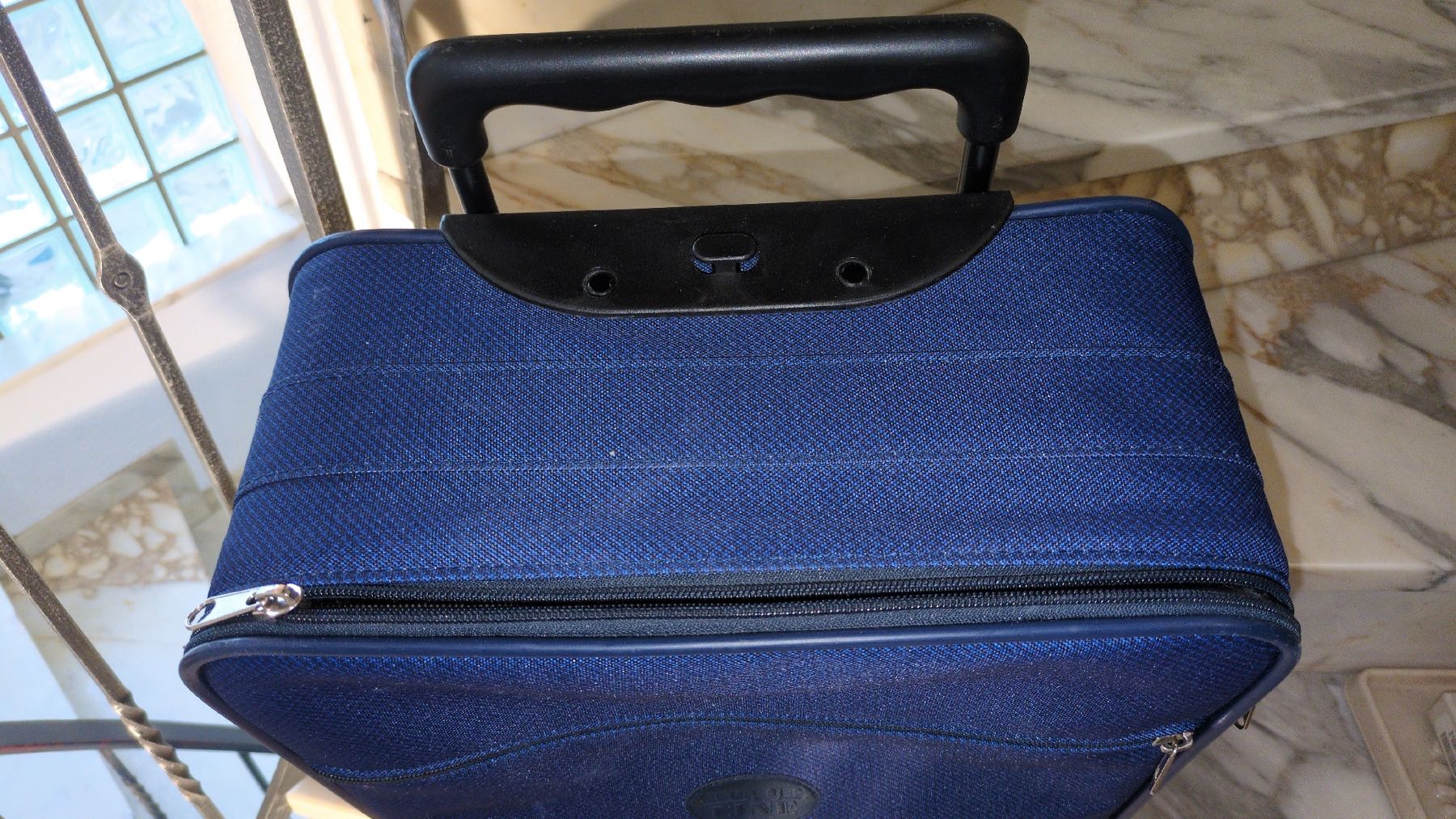 Sonstiges zu Aviatik: Robuster Reisekoffer mit Rollen, blau – Gebraucht aus Schaffhausen von max_c62l 1