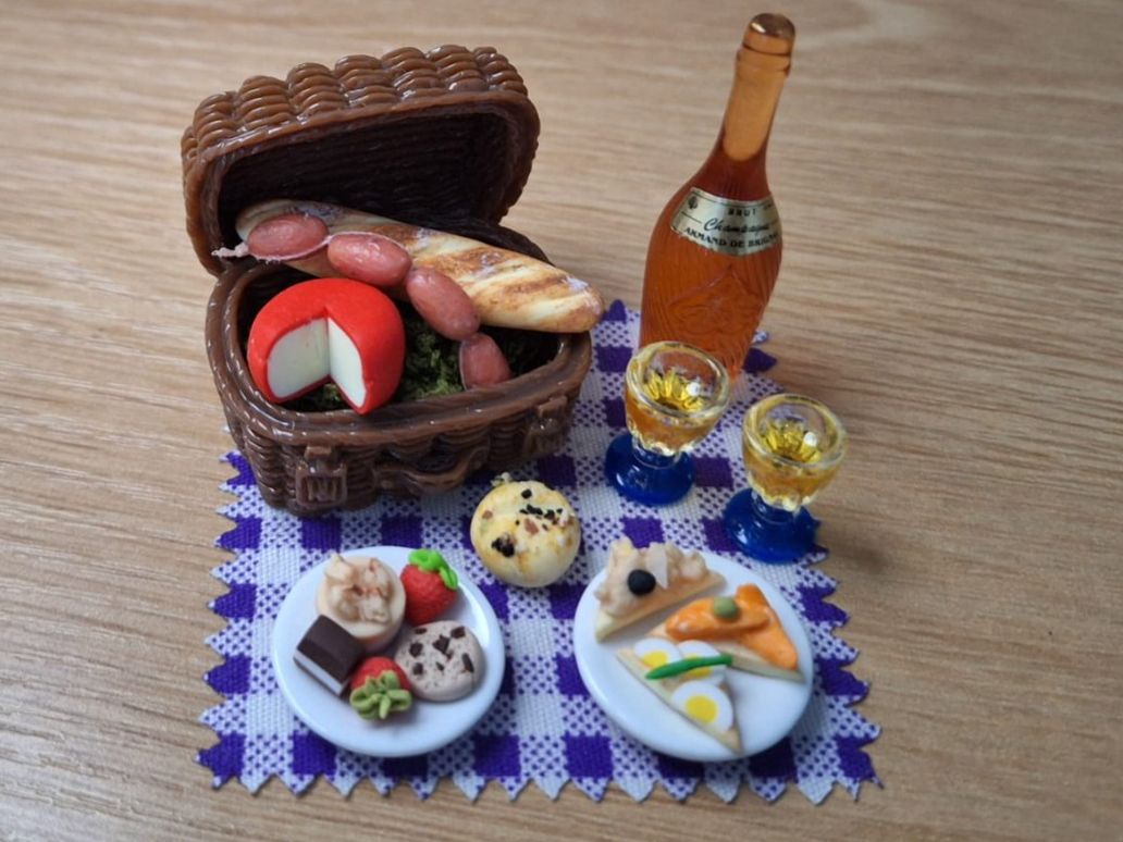 Maisons & Meubles de poupées: Handmade Picknick Set – Neuf (Voir description) à Zürich par HandmadeTinyFood 2
