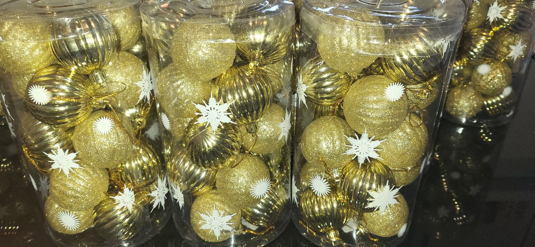 Tutte le decorazioni: Weihnachtskugeln in Gold / Glitzer 560 Kugeln – Nuovo e nell'imballaggio originale da Riniken venduto da Melanie910 2