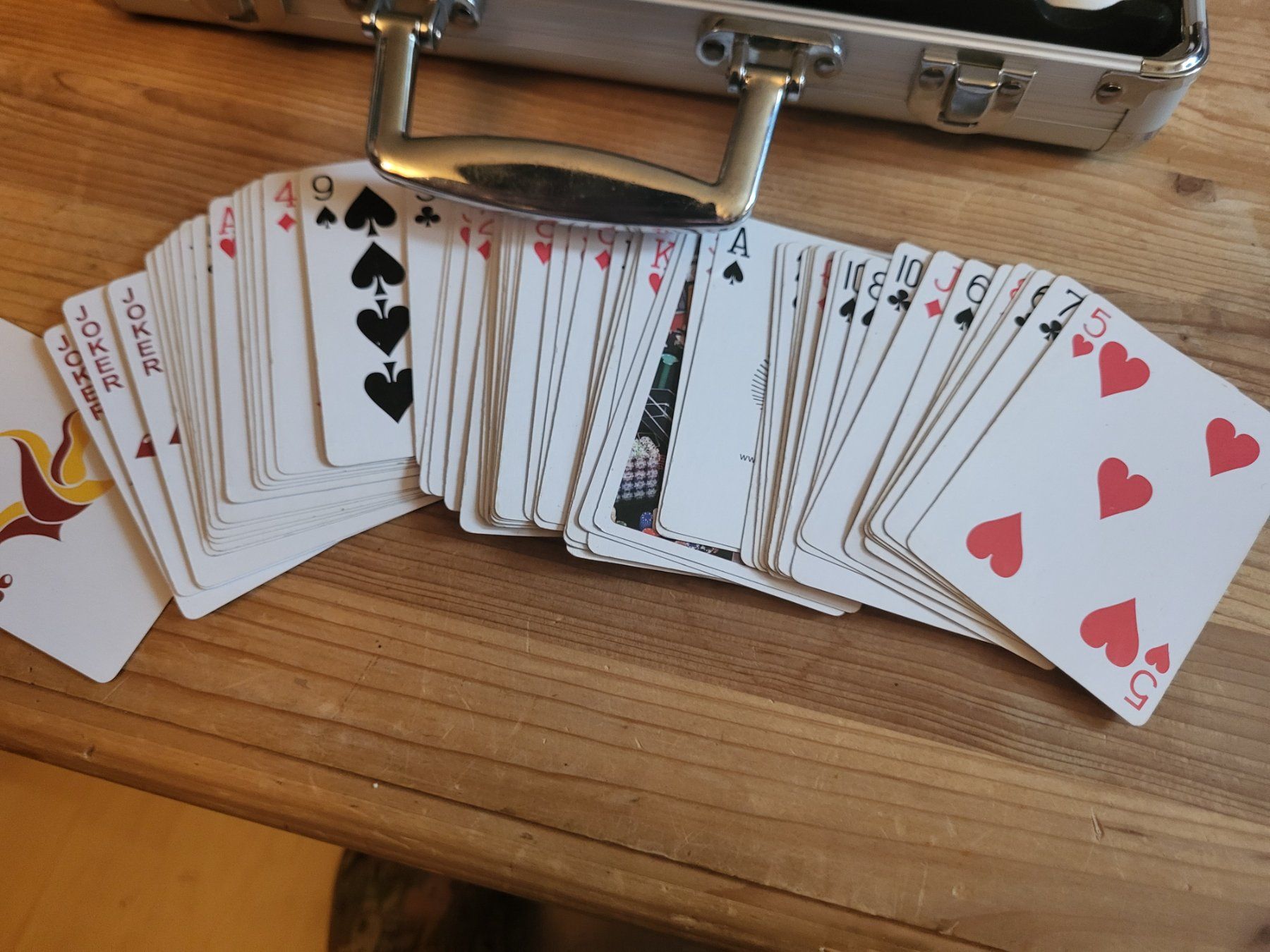 Giochi: Cooles Pokerspiel in Alukoffer – Usato da Guggisberg venduto da Aegertenlehn 4