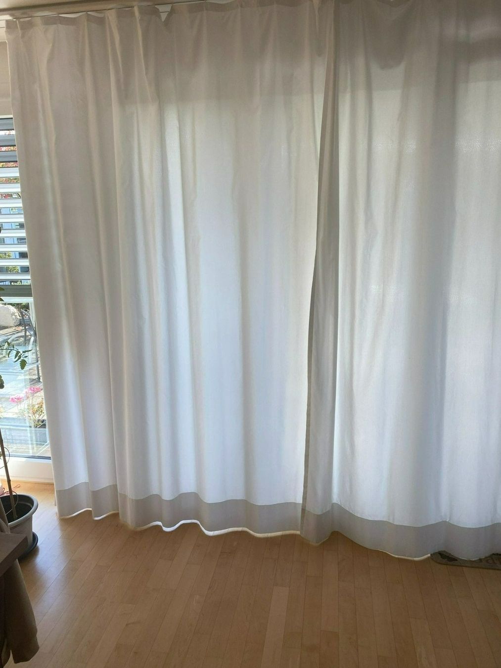 Vorhänge: Designer Antik - Vorhänge 5 Stück – Gebraucht aus Meienried von  1