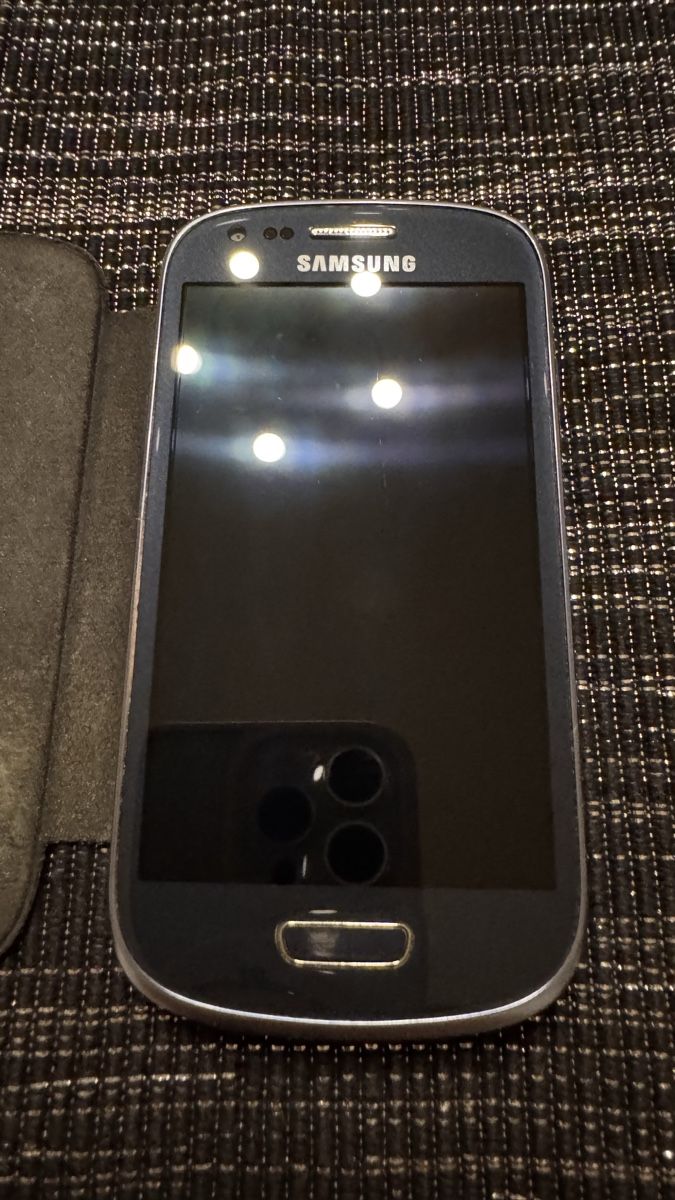 Samsung Telefoni cellulari / Smartphones: Samsung Galaxy S3 Mini GT-I8190  – Usato da St. Gallen venduto da StyleAndMore23 1