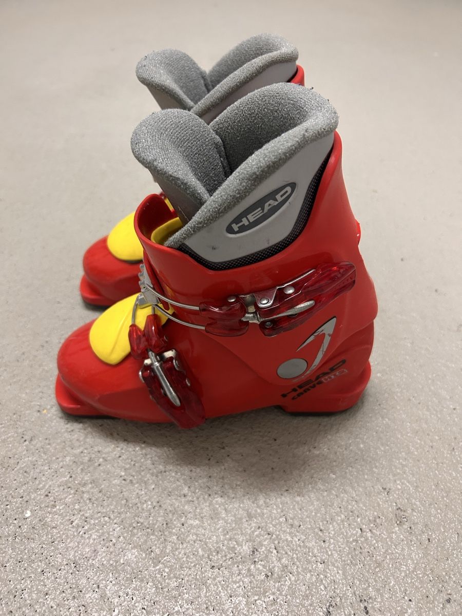 Head Chaussures garçon: Skischuhe Head – D'occasion à Jona par Pneu90 3