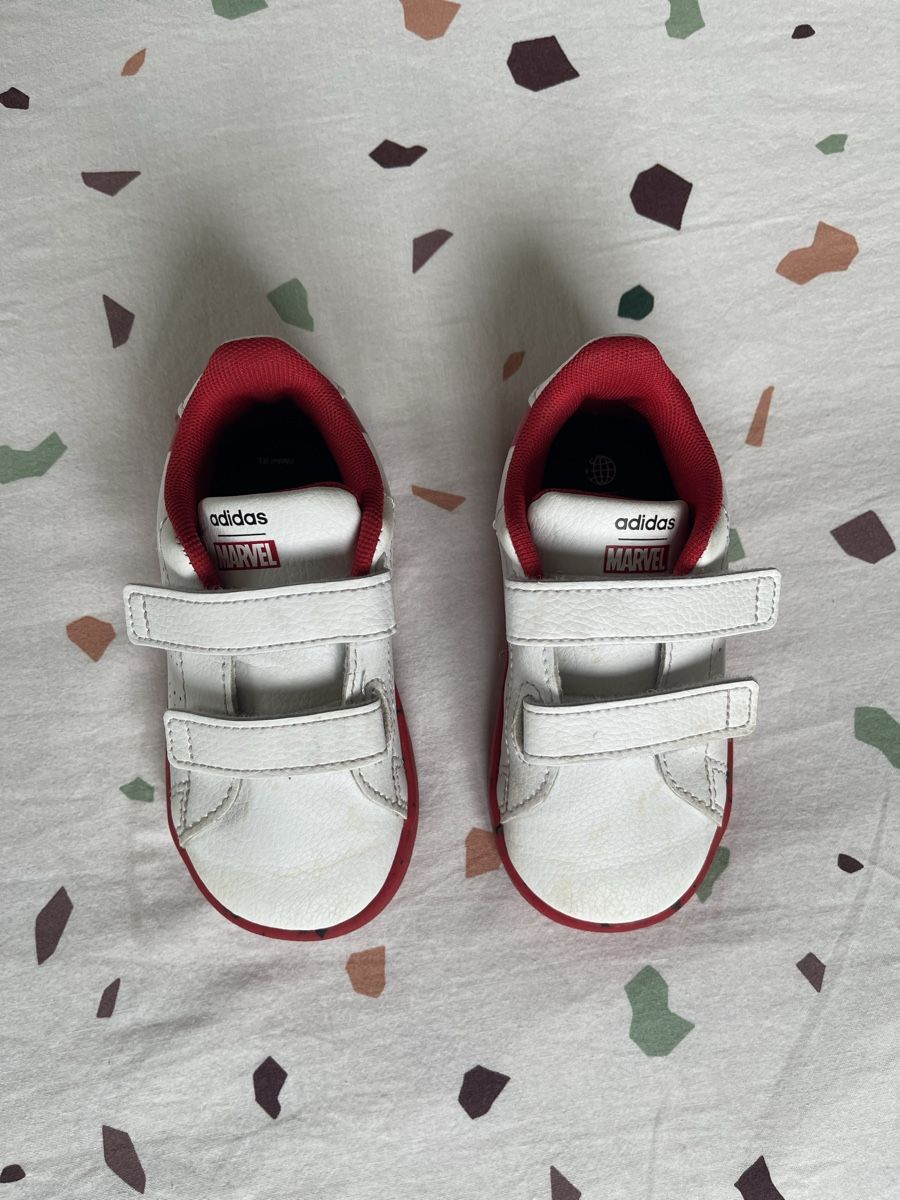 Adidas Scarpe per ragazzi: Adidas Marvel Spiderman Schuhe, Grösse 22 – Usato da Hirzel venduto da carta9