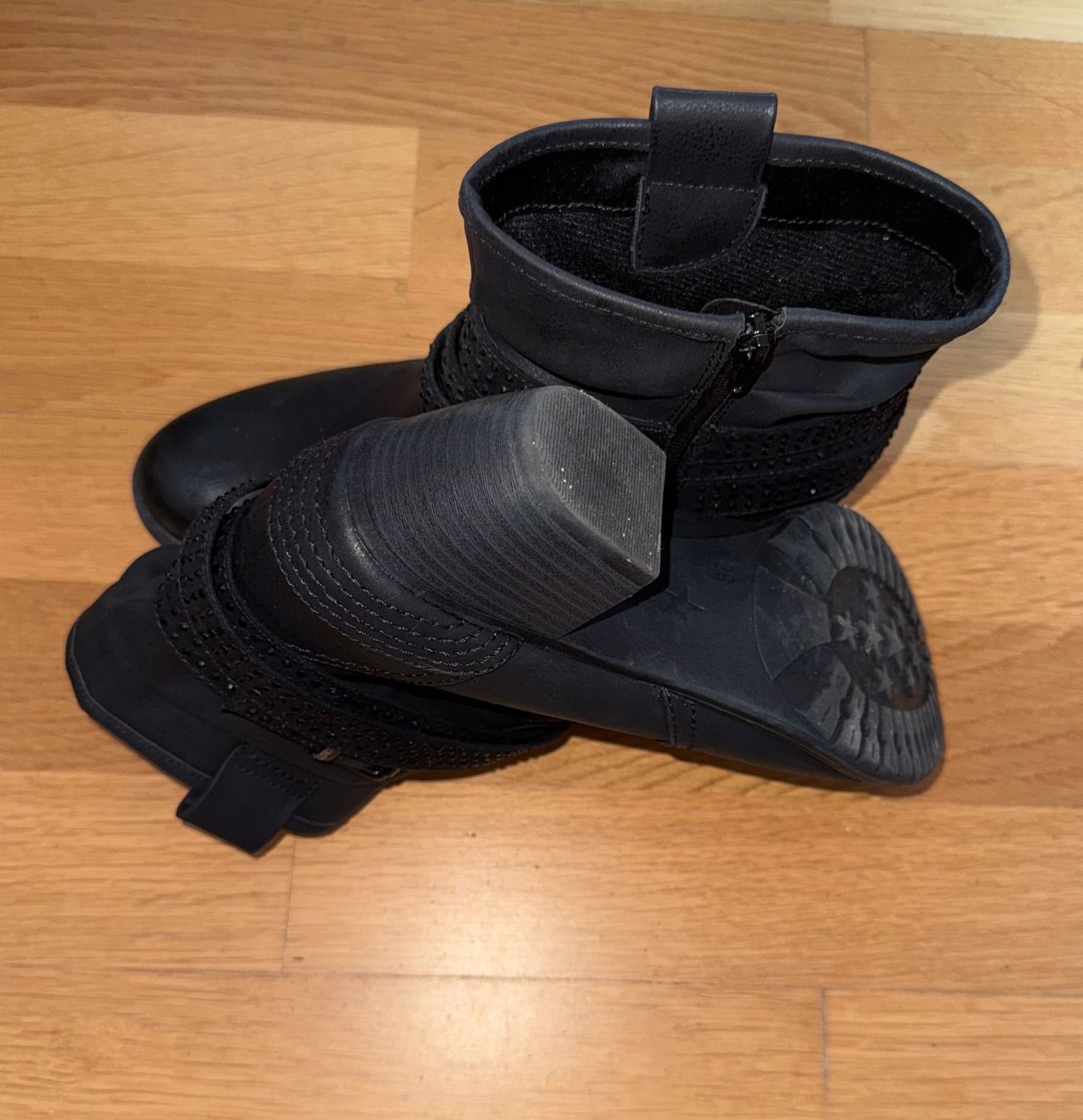 Graceland Scarpe da donna: Stiefeletten Graceland, 39 – Usato da Gümligen venduto da morticiaaddams 2