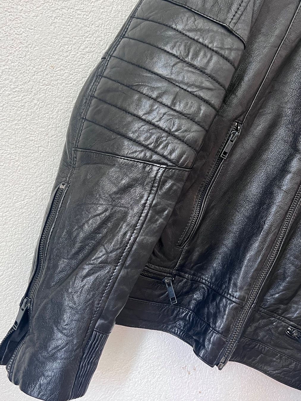 Bershka Giacche: Veste en cuir noir profond – Usato da La Chaux-de-Fonds venduto da art_x8mz 2