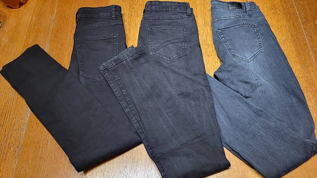 H&M Lotti di vestiti: Kleiderpaket Jeans Gr.36 – Usato da Rorschacherberg venduto da Maku007