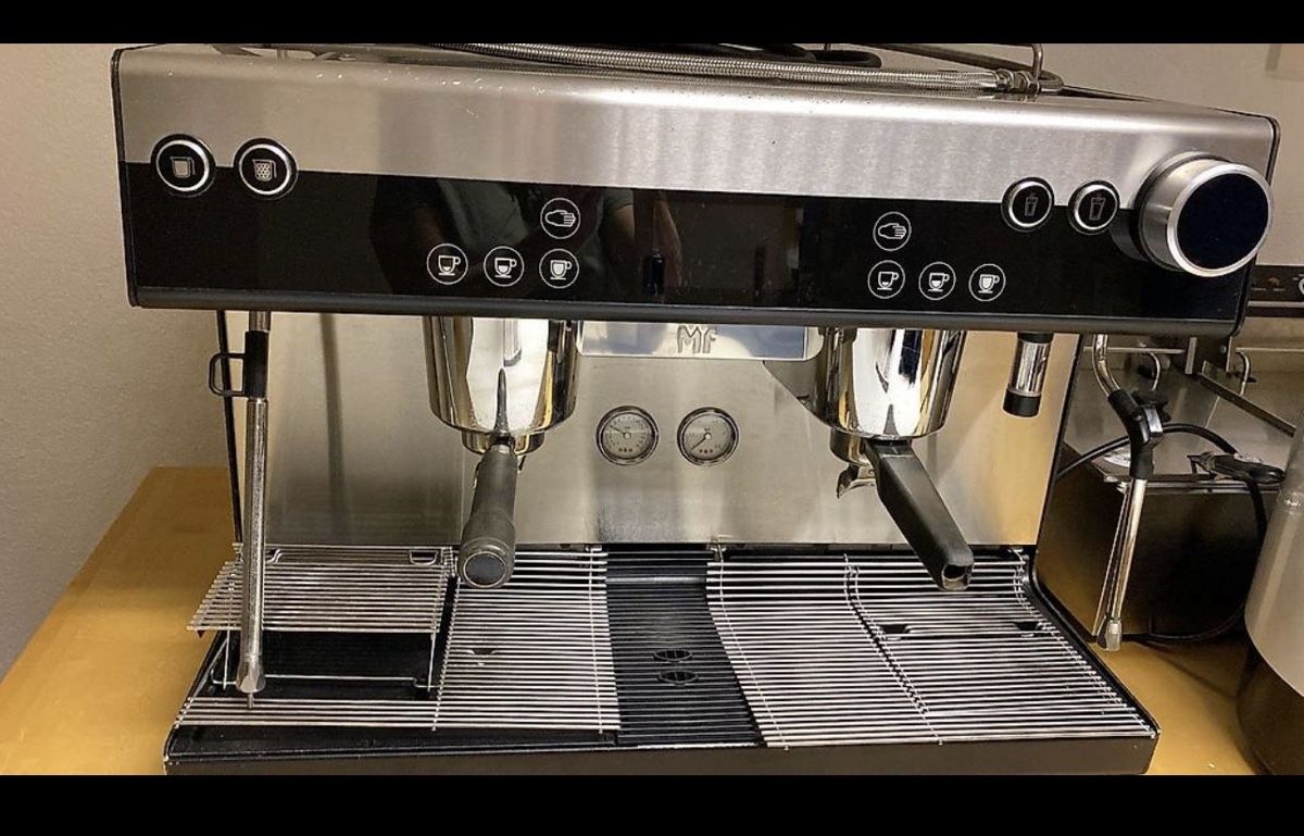 WMF Macchine per caffè & Macchine per espresso: WMF Espresso - Semi Automatic Kaffeemaschine - Siebträger. – Usato da Arni AG venduto da ProfessorCash