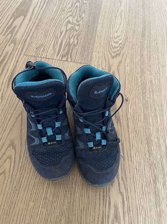 Chaussures garçon: Wanderschuhe  – D'occasion à Lachen SZ par TetianaK