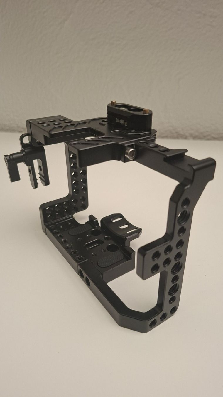 Smallrig Altri Accessori: SmallRig QR VersaFrame Full Cage + NATO Top Handle Set – Usato da Emmenbrücke venduto da ChrisPr 7