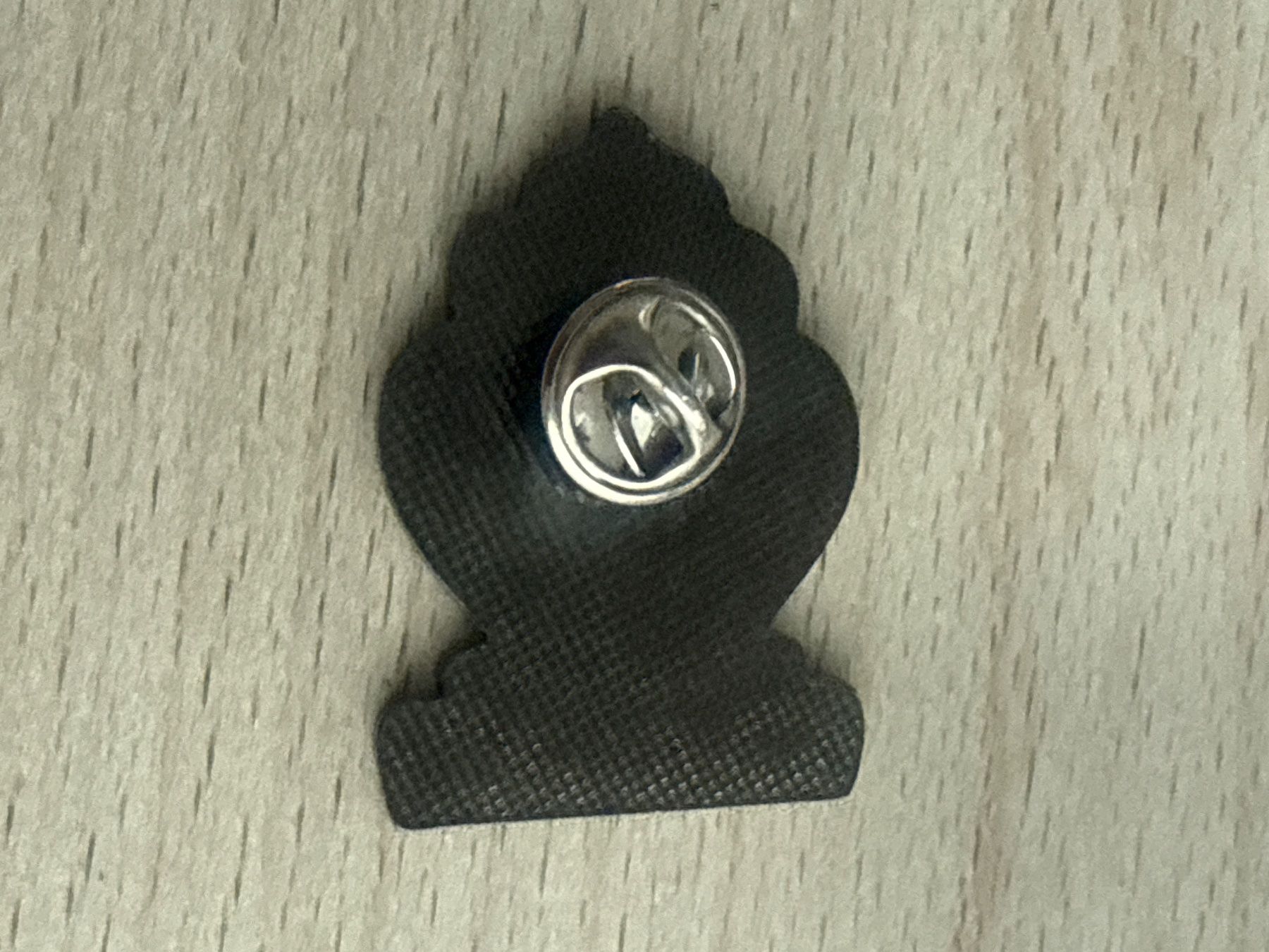 Placchette & Badge: Pin Vögi – Usato da Glattbrugg venduto da Schweigmatt 1
