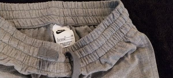 Nike Pantaloni: Turnhose Nike Gr. 122/128 – Usato da Oberhofen AG venduto da iitf2020 1