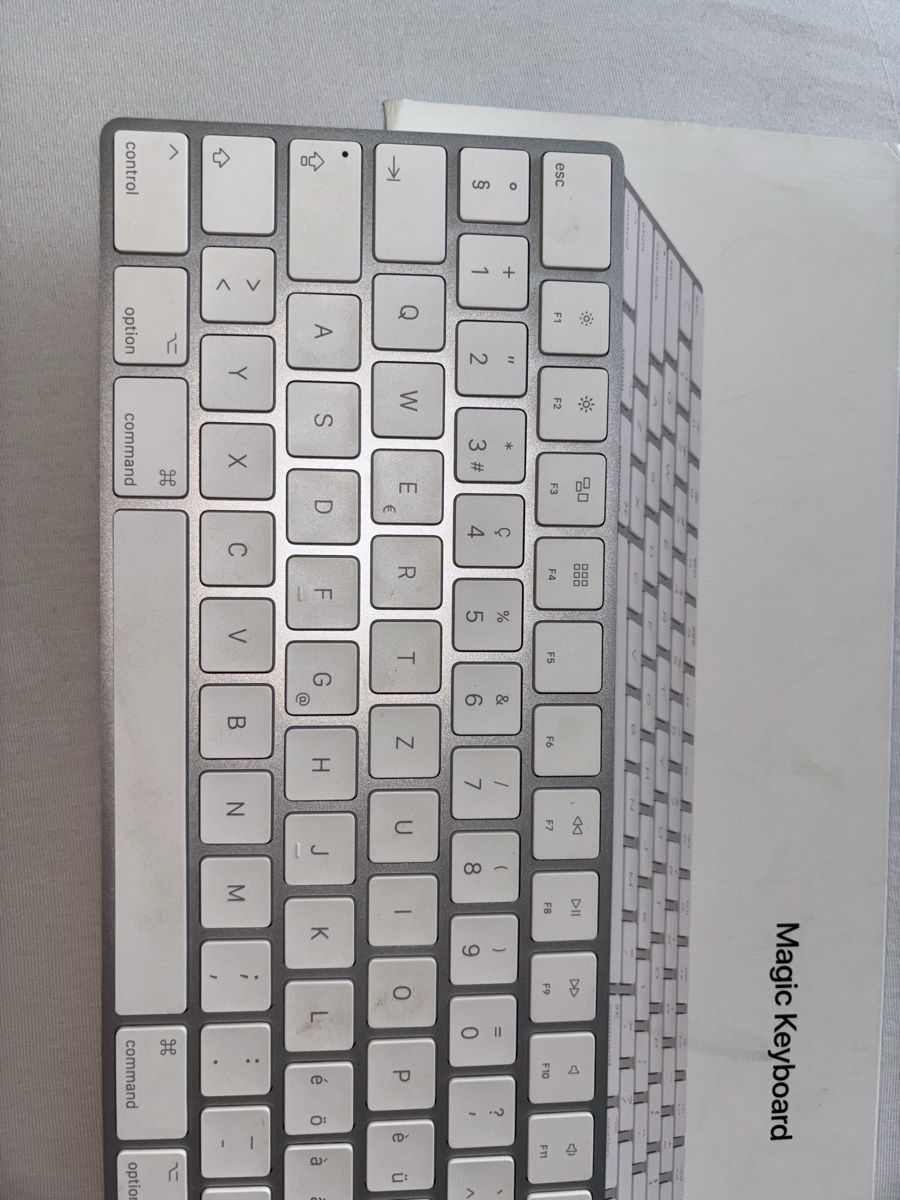 Apple Tastiere: Apple Magic Keyboard – Usato da Luzern venduto da vio_hsk6 4