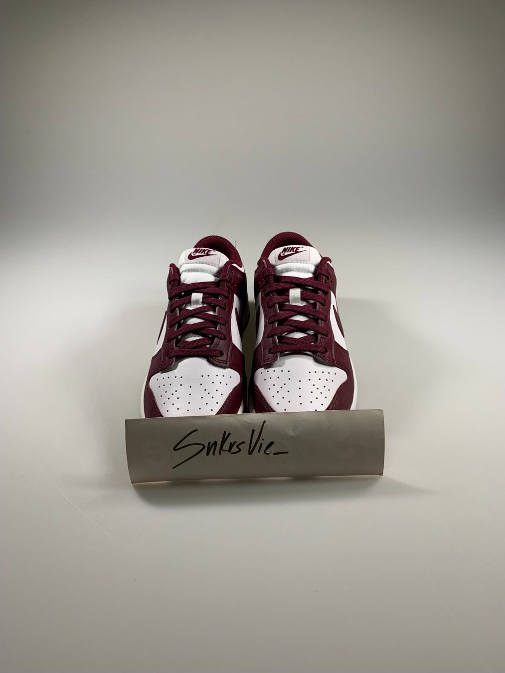 Scarpe da uomo: Nike Dunk Low Bordeaux (Womens) – Nuovo e nell'imballaggio originale da Thörishaus venduto da SnkrsVie 4