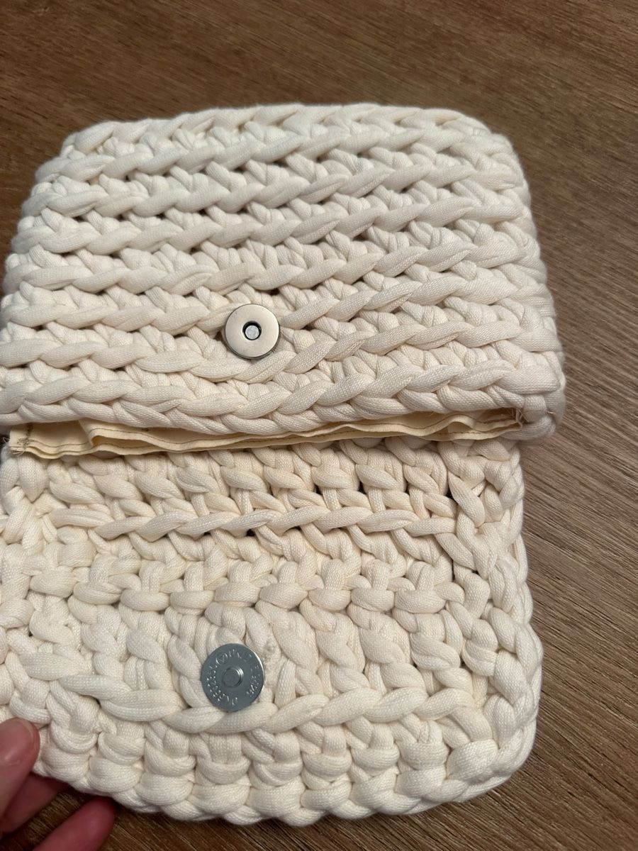 Borse da donna: Tasche gehäkelt cremeweiss mit Knopf  – Usato da Zürich venduto da iva_9svl 3