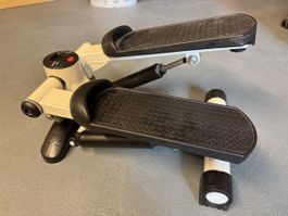 Stepper Fitnessgeraet mit Display gebraucht