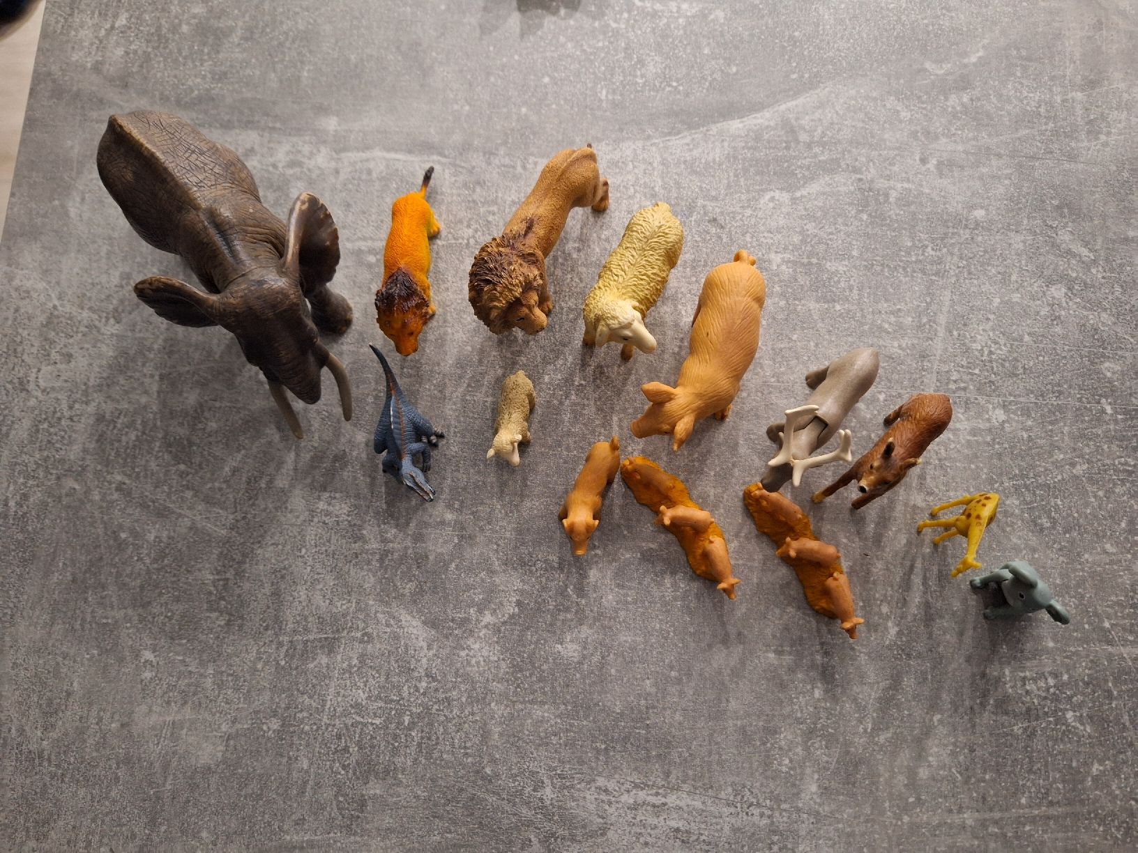 Jouets: Tierset verschiedene Marken – D'occasion à Egerkingen par Niceli1 1
