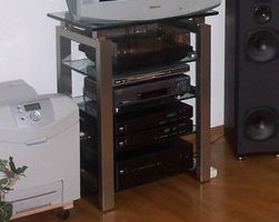 Hifi Turm, verstärktes Glas, sehr tragfähig (40KG pro Boden)