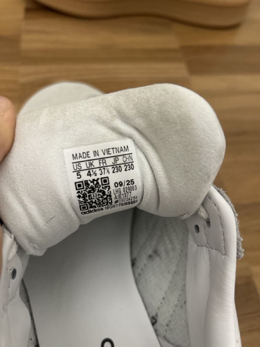 Adidas Chaussures hommes: Adidas Samba Weiss Grösse 37.5 gebraucht – Neuf (Voir description) à Zürich par she_s2kw 3