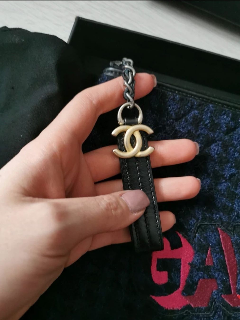 Borse da donna: Grande pochette Chanel Gabrielle – Nuovo e nell'imballaggio originale da Ropraz venduto da Angy.ruiz 3