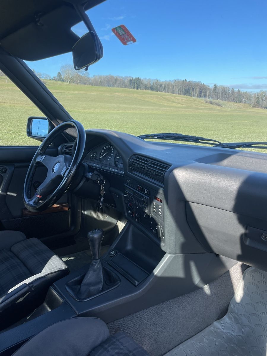 BMW Automobili: BMW E30 318is ab Mfk 25 – Usato da Dietikon venduto da T.S.8002 8